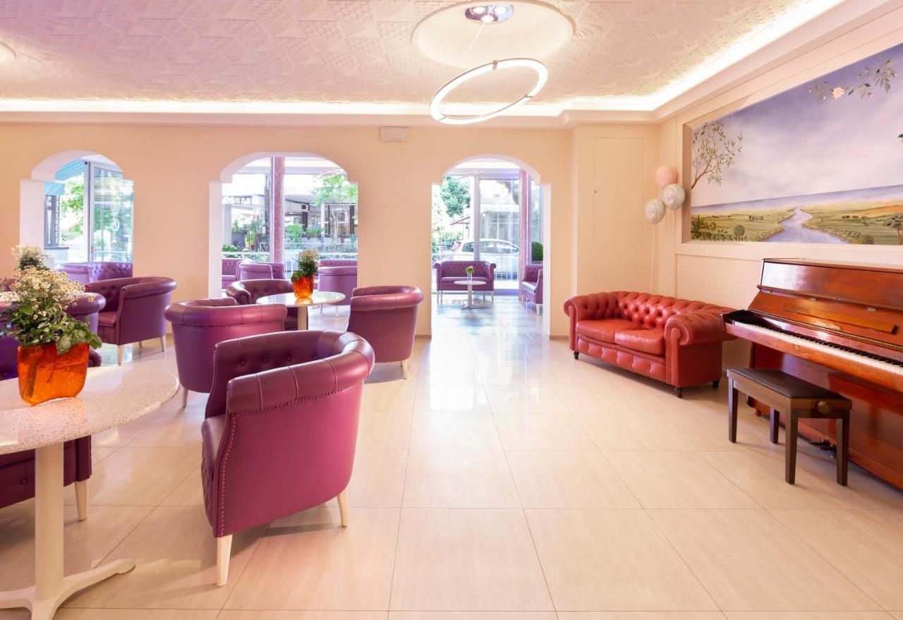 Hotel Castellucci Bellaria-Igea Marina Buitenkant foto