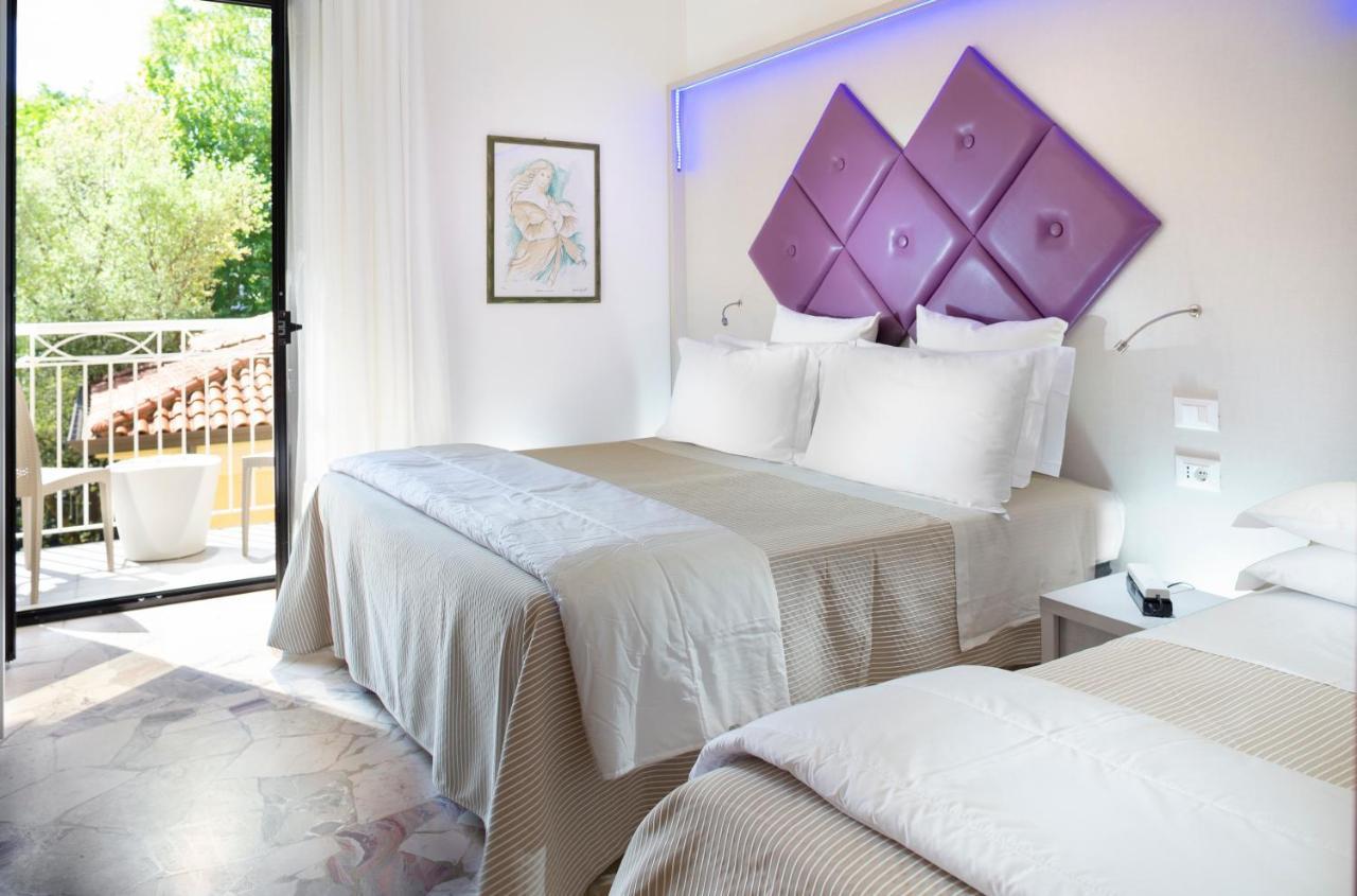 Hotel Castellucci Bellaria-Igea Marina Buitenkant foto