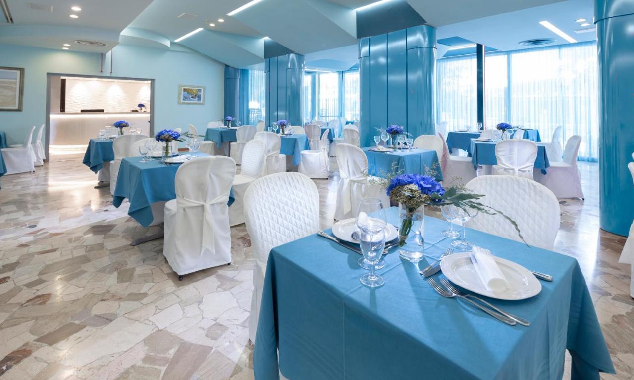 Hotel Castellucci Bellaria-Igea Marina Buitenkant foto