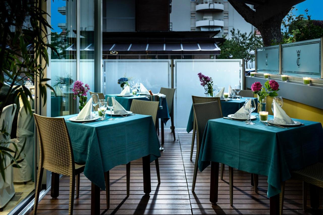 Hotel Castellucci Bellaria-Igea Marina Buitenkant foto
