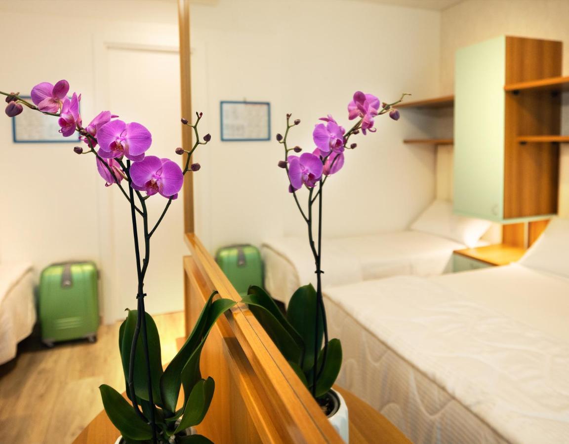 Hotel Castellucci Bellaria-Igea Marina Buitenkant foto