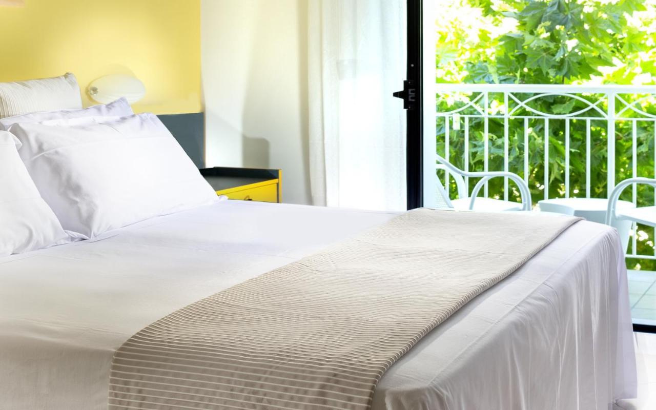 Hotel Castellucci Bellaria-Igea Marina Buitenkant foto
